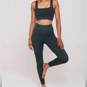 SPIRITUAL GANGSTER Matte Shine Jacquard Seamless Leggings in Green Size XS / S